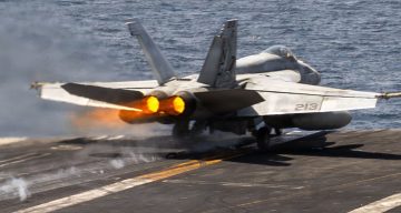 CENTCOM: “20’den fazla savaş gemisi Orta Doğu sularında devriye geziyor”
