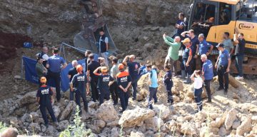 İnşaat kazısında göçük altında kalan kepçe operatörü hayatını kaybetti