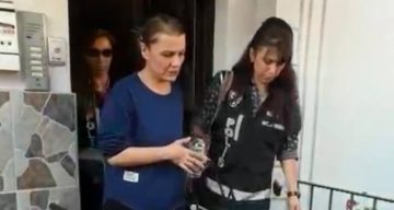 İzmit Belediye Başkanı Fatma Kaplan Hürriyet görevinden uzaklaştırıldı