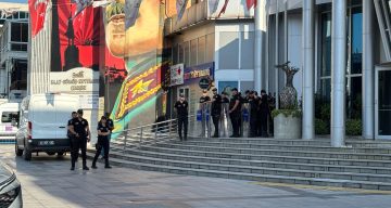 İzmit Belediyesine yönelik soruşturmada ifade veren gizli tanığın ifadesinin detaylarına ulaşıldı: “Başkanın paraya zaafı olduğu için bazen doğrudan makam odasında altını kendi teslim alır”