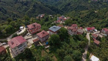 Karadeniz fıkrası gibi mahalle: Herkesin soyadı aynı