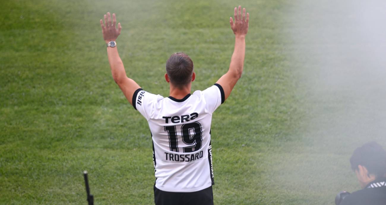 Leandro Trossard, 20 bin taraftarın önünde imzayı attı