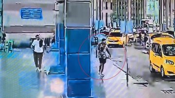 Otogarın dışındaki çuvala gizlediği bıçağı alıp 2 güvenlik görevlisini yaraladı