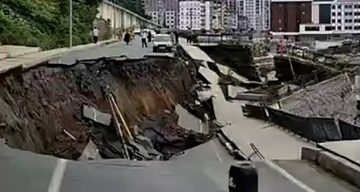 Rize’de yol çöktü, 2 bina tedbir amaçlı tahliye edildi