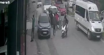 Trafik kazası sonrası çıkan kavgaya tazyikli su müdahalesi