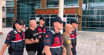 Ünlü yönetmen Ezel Akay ve kardeşi adliyeye sevk edildi