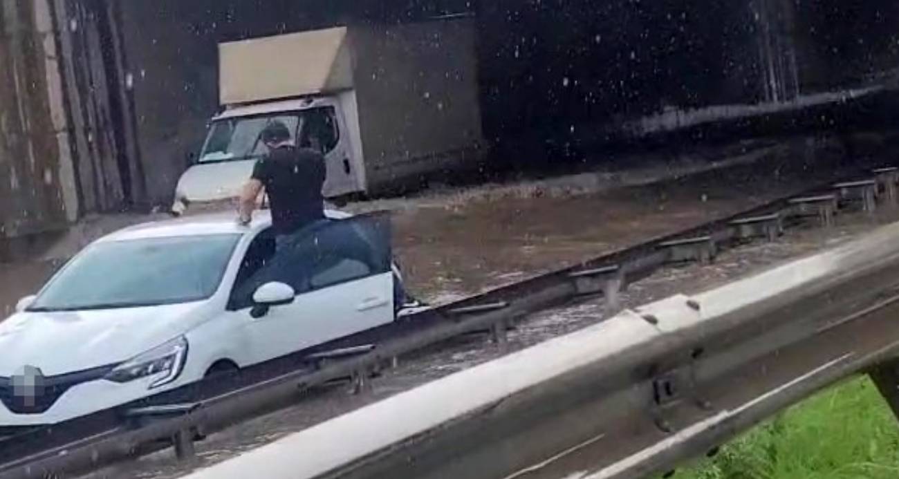 Yollar göle döndü, yağmur suları şelale gibi aktı