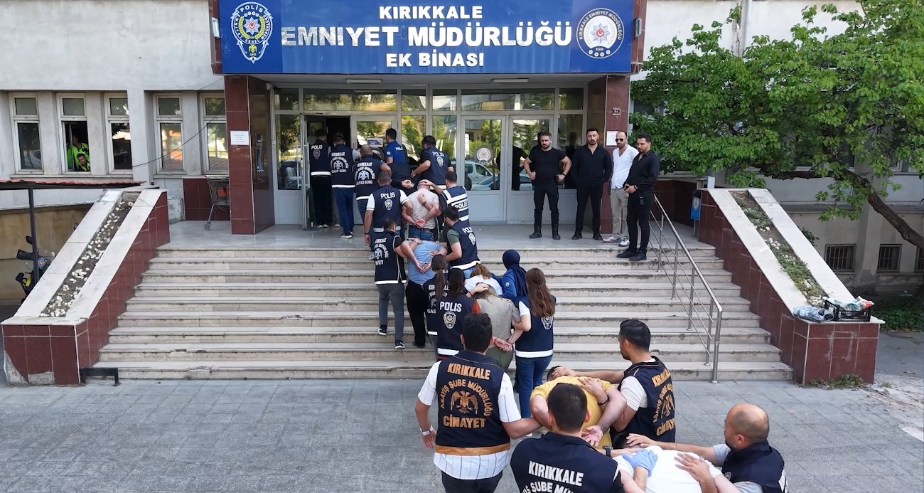 7 milyon veri incelenerek derin dondurucudaki 12 yıllık cinayetin sırrı çözüldü: 13 tutuklama