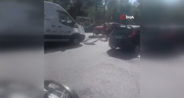 Bayrampaşa’da ‘laf atma’ tartışmasında silahlar konuştu: Tarafları ayırmak isteyen esnaf kurşunların hedefi oldu