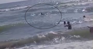 Denizde can pazarı: Dalgalara kapılan 2 kişi kurtarıldı, 14 yaşındaki çocuk boğuldu