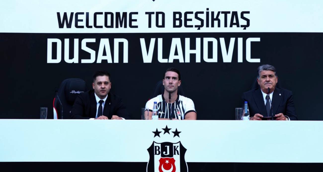 Dusan Vlahovic, yaklaşık 20 bin taraftarın önünde imzayı attı