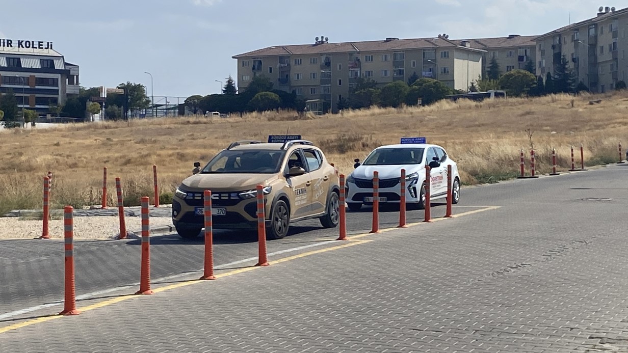 Ehliyet sınavlarında sabit parkur dönemine son