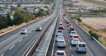 İstanbul’dan Tekirdağ’a hafta sonu akını: Kilometrelerce araç kuyruğu