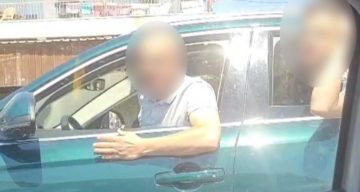 İzmir’de trafikteki tartışma taşlı saldırıya dönüştü