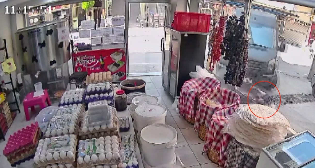 Kamyonetin altında kalan 4 yaşındaki çocuk emekleyerek çıktı