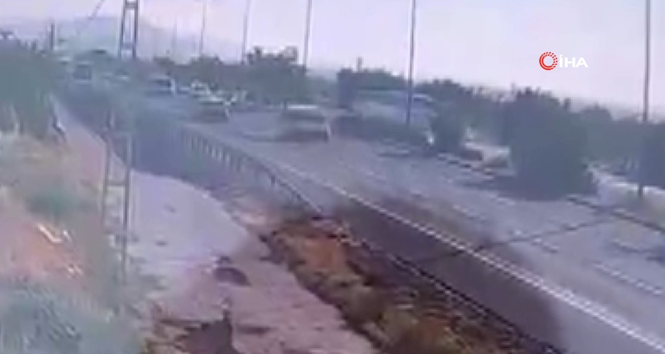 Kayseri’deki otobüs kazası güvenlik kamerasına yansıdı