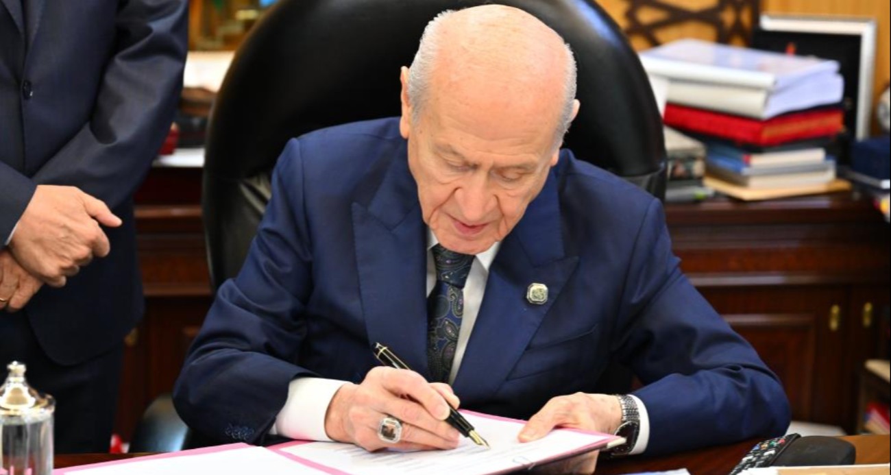 MHP Genel Başkanı Bahçeli: “(Çerçeve yasa) Bu imzayla bin yıllık kardeşliğimiz bir kez daha tescillenmiştir”