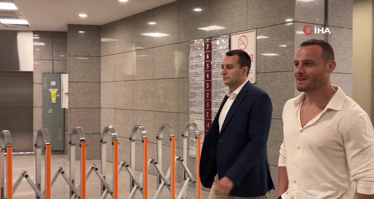 Oyuncu Kerem Bursin: “AHBAP Derneğine 200 bin TL bağışta bulundum”