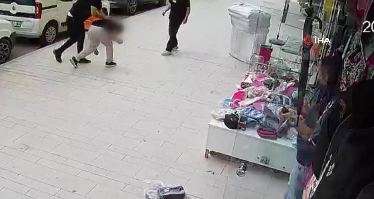 Polisten kaçan şüpheliyi vatandaş yakaladı, o anlar kamerada