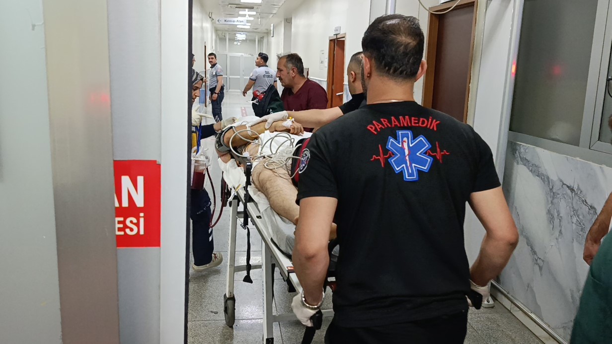 Şanlıurfa’da hastane bahçesinde silahlı saldırı: 1’i çocuk 2 yaralı