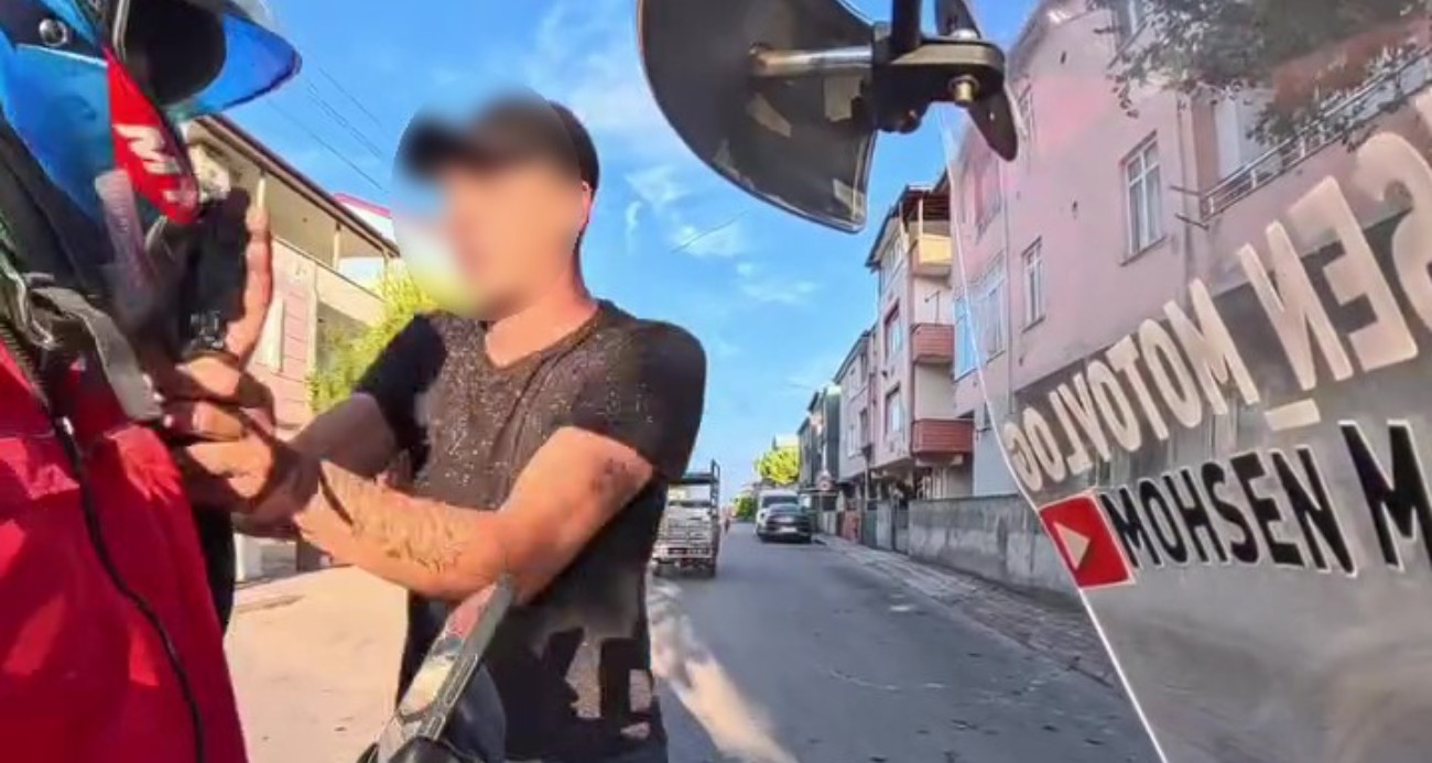 “Seni gebertirim” dedi, motokuryeye saldırdı