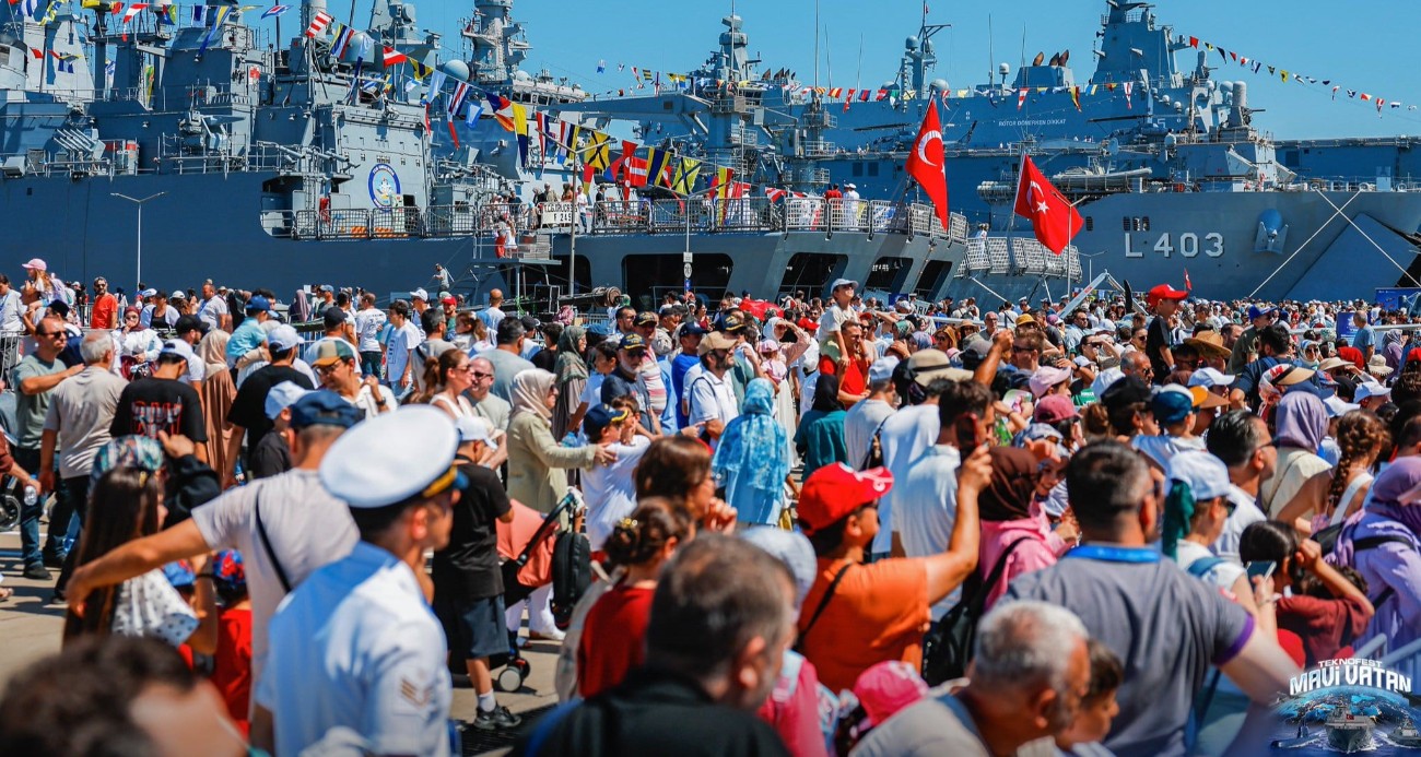 TEKNOFEST Mavi Vatan’da hava araçlarının gösterileri nefes kesti