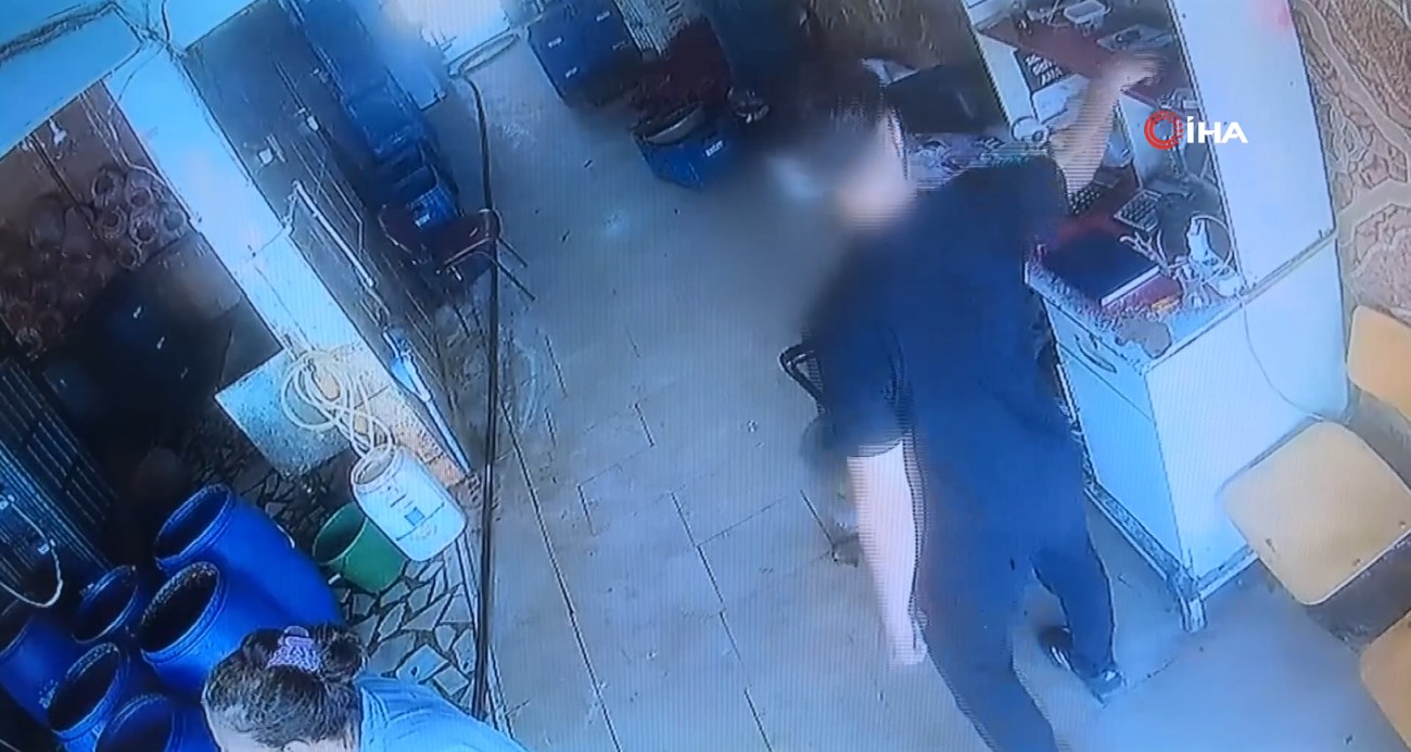 Adana’da saniyeler içinde telefon hırsızlığı
