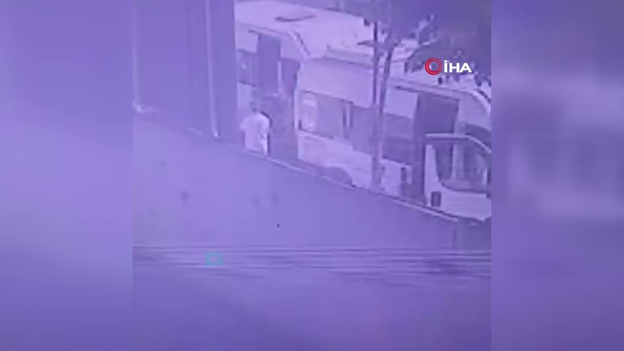 Arnavutköy’de servis şoförünün öldürüldüğü silahlı kavganın görüntüleri ortaya çıktı