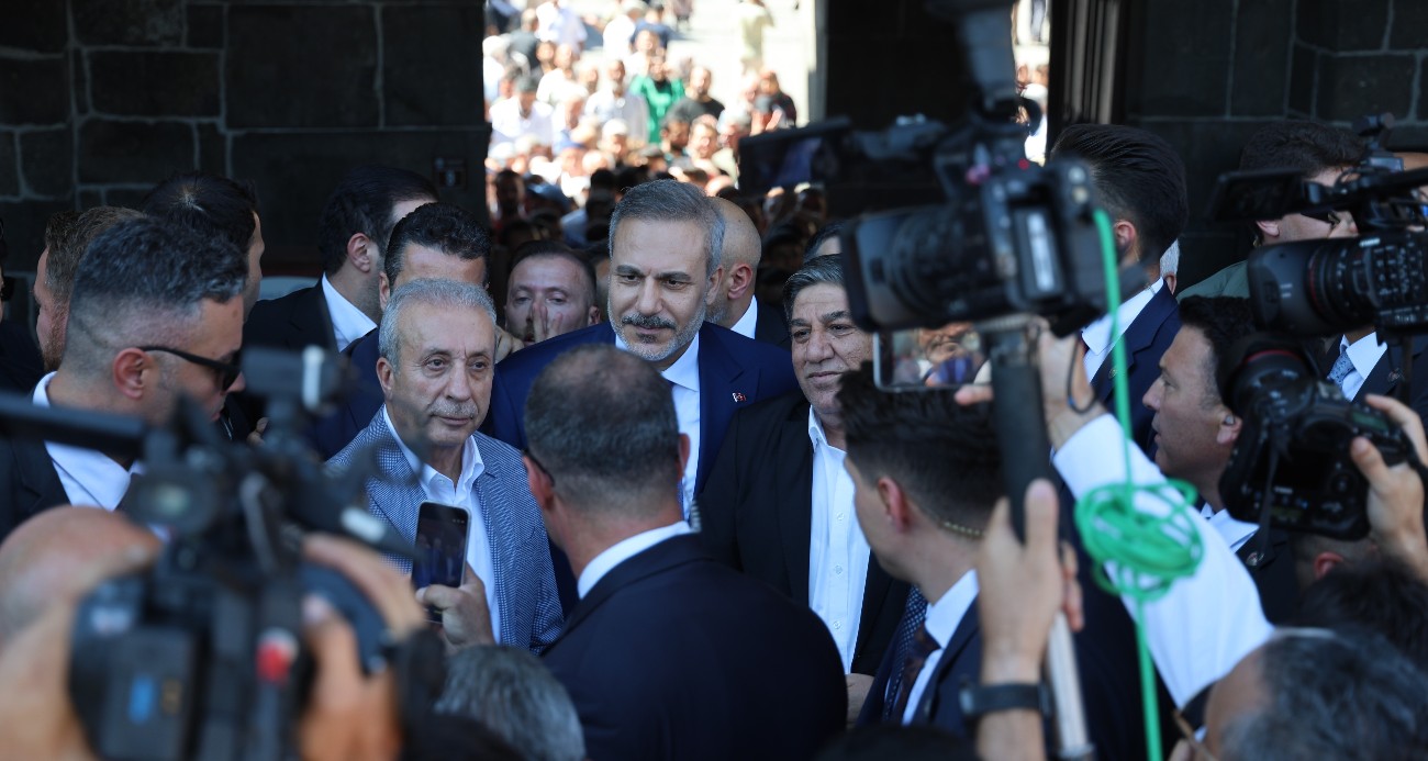 Bakan Fidan’a Diyarbakır’da yoğun ilgi
