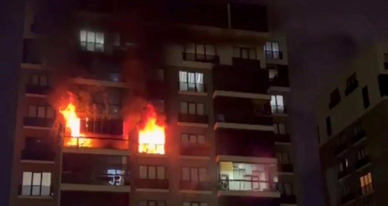 Bursa’da apartman dairesinde yangın: 4 kişi dumandan etkilendi