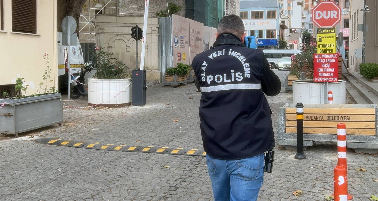 Bursa’da restorasyon alanında korkutan iş kazası: İşçi kolunu iş makinesine kaptırdı