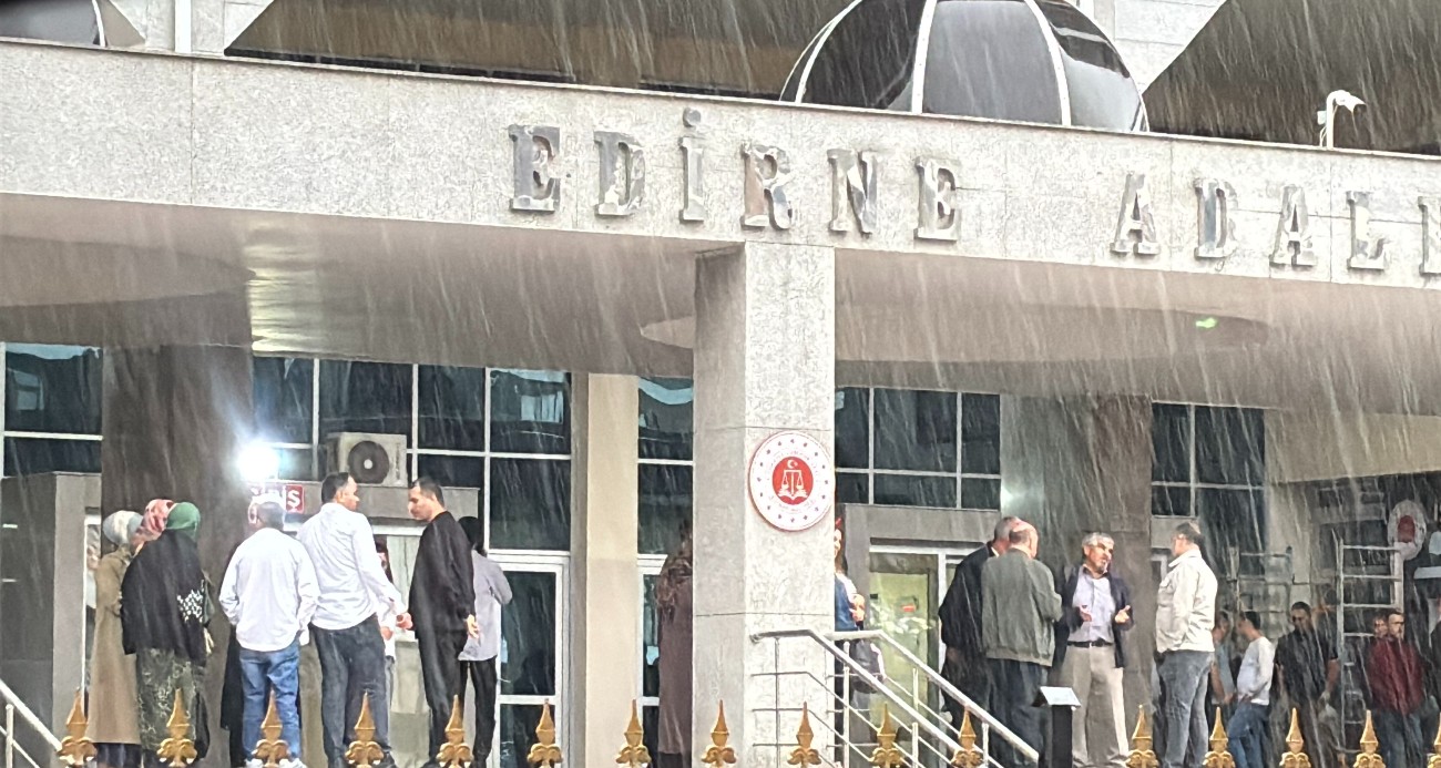 Edirne’de sağanak yağış etkili oldu