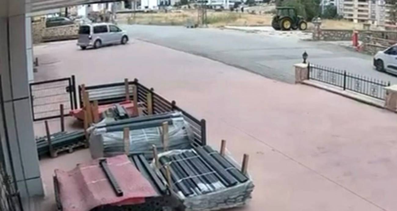 El freni çekilmeyi unutulan araç iş yerine girdi