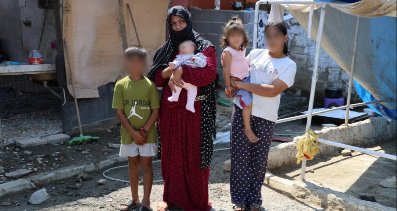 Ev alma hayaliyle kandırıldı, 5 çocuğuyla ahırda yaşamaya başladı