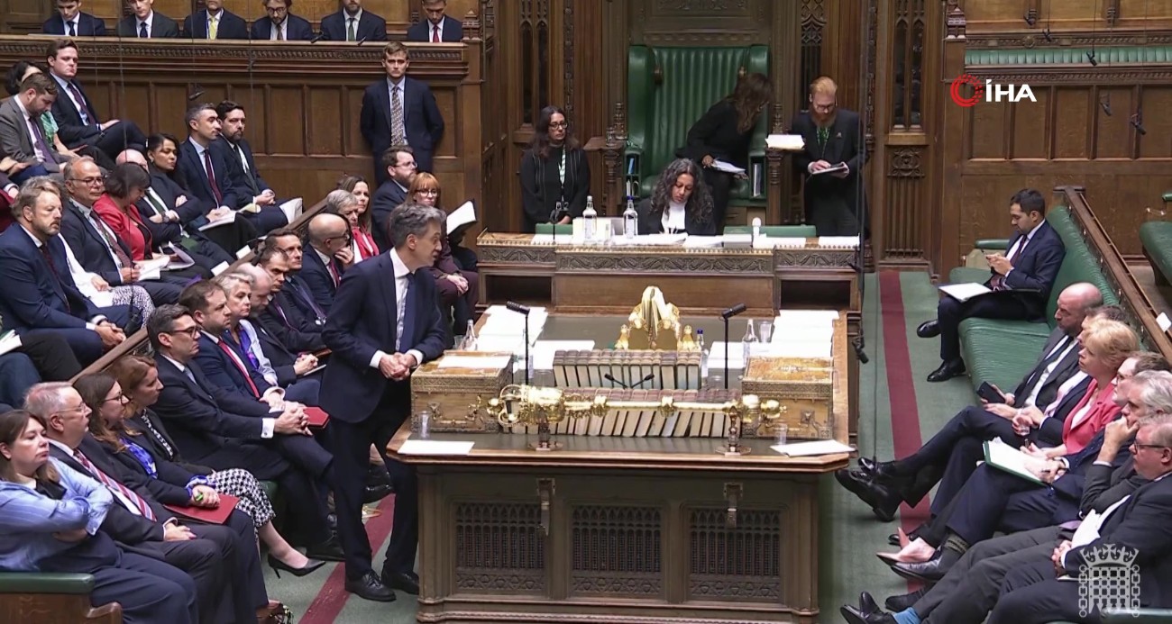 İngiltere Dışişleri Bakanı Miliband, İsrail’i Batı Şeria’da etnik temizliğe göz yummakla suçladı