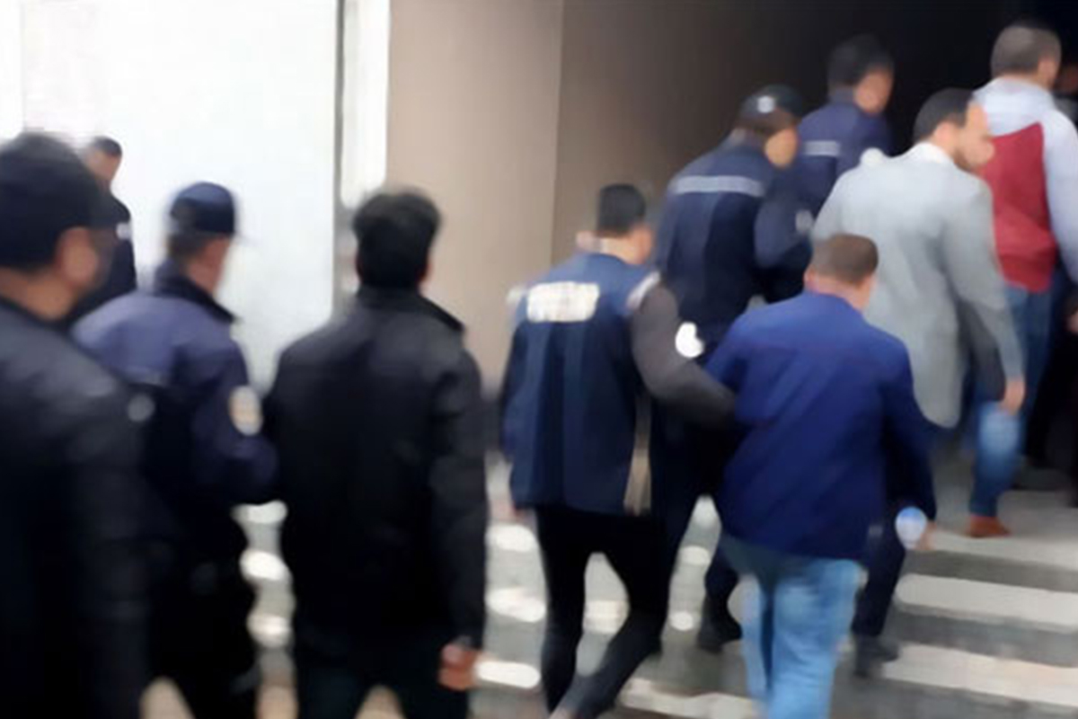 İstanbul merkezli 6 ilde FETÖ operasyonu: 20 gözaltı