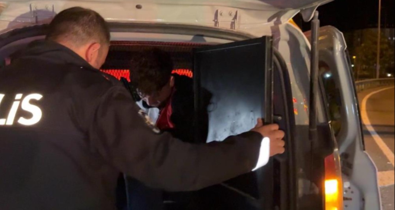 Kaçmak için her yolu deneyen alkollü sürücü yakayı ele verdi… O anlar kamerada