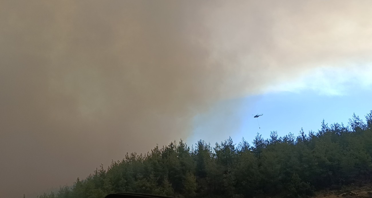 Kozan’da orman yangını: 5 helikopter, 2 uçakla mücadele sürüyor