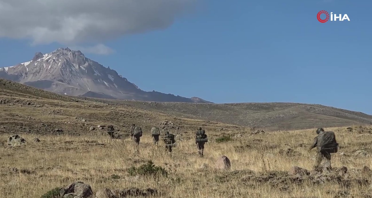 Türk ve Somalili komandolardan Erciyes Dağı’nda ortak eğitim