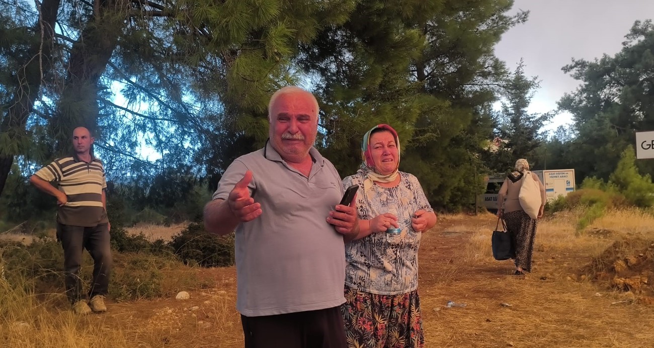 Yangını gözyaşları içinde izlediler