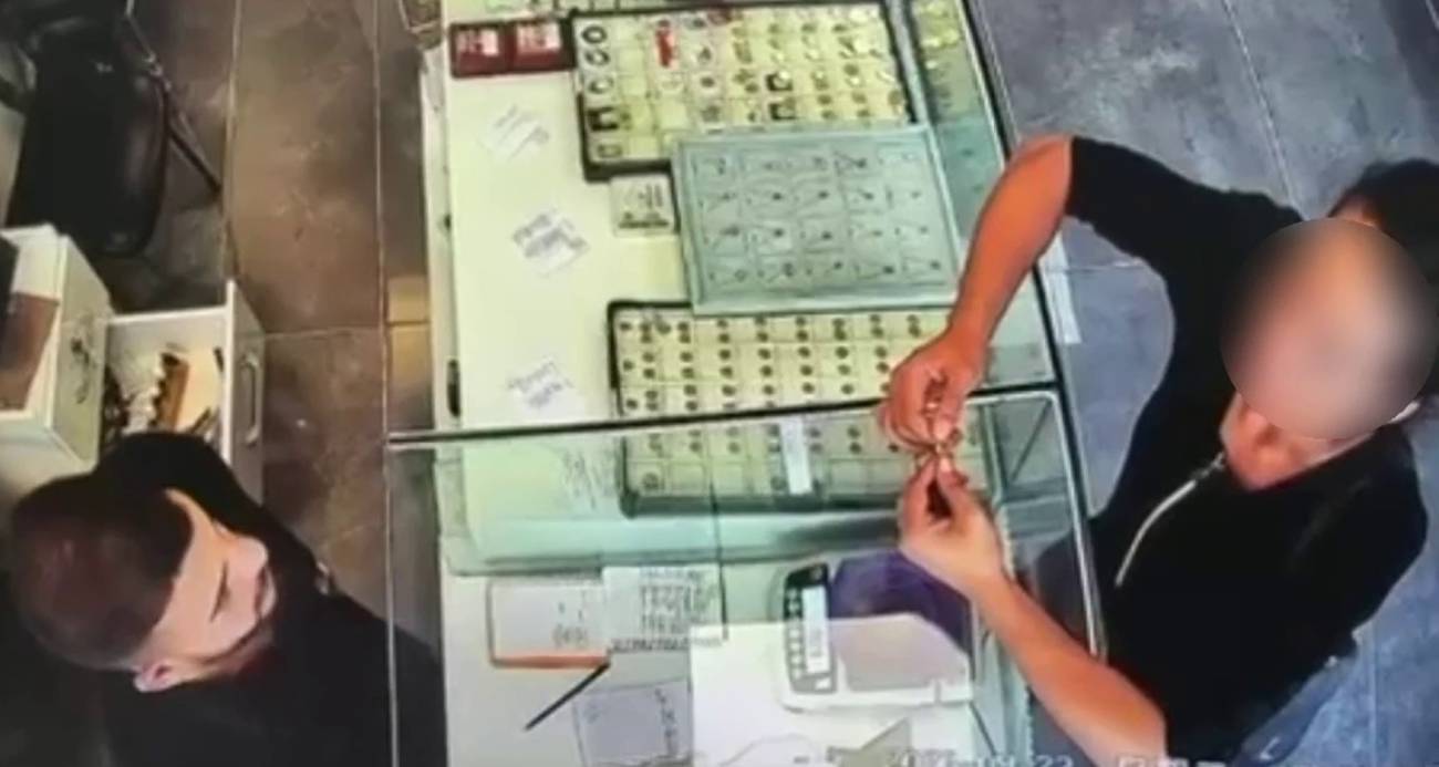 75 yaşındaki adamı seninle evleneceğin diyerek kandıran 30 yaşındaki kadın, altınları alıp baklava bahanesiyle kaçtı