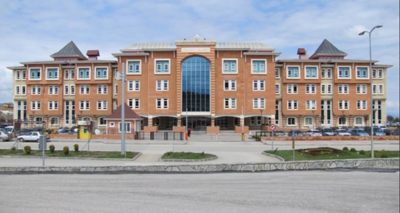 Ailesine kızıp ormanı yakan sanığa 8 yıl hapis cezası