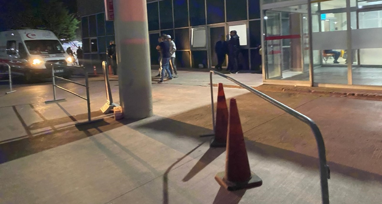 Ayvalık açıklarında tekne battı: 8 kişi kurtarıldı, 1 kayıp