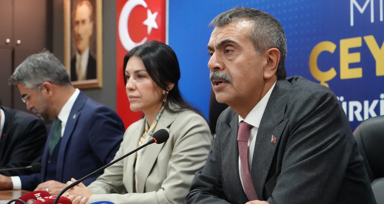 Bakan Tekin: “Sahtekarlara, hırsızlara sahip çıkan bir muhalefetle karşı karşıyayız”