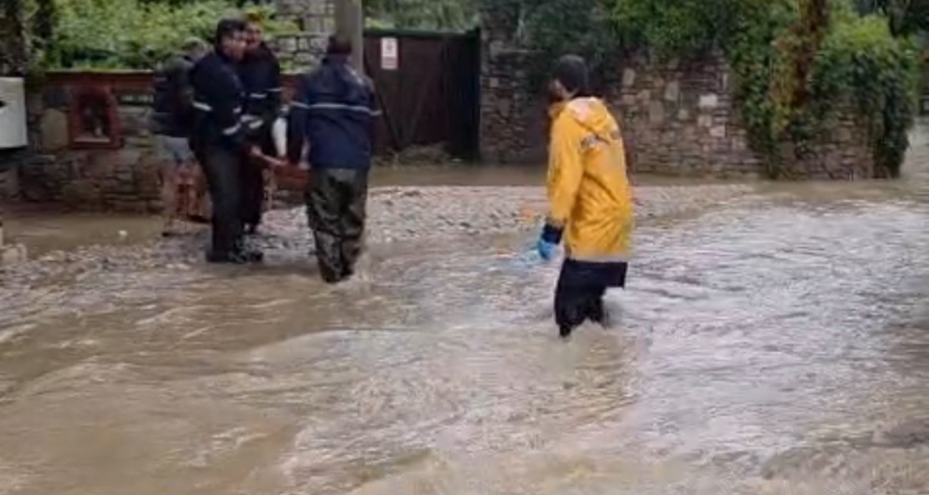 Bodrum sele teslim oldu, hamile kadın kurtarıldı