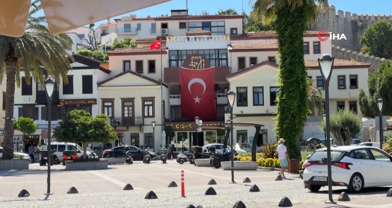 Çeşme Belediyesi’ne yönelik soruşturma: 8 şüpheli gözaltında