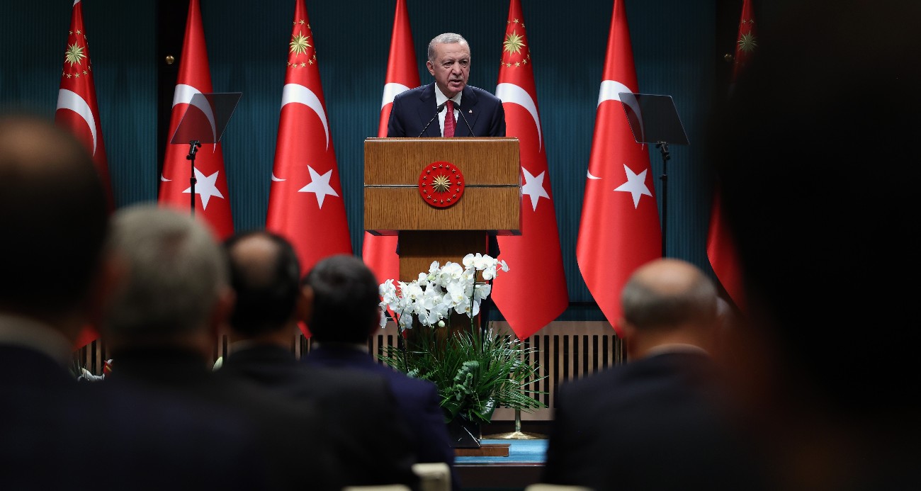 Cumhurbaşkanı Erdoğan: “Finansal sistemimize sirayet etmiş herhangi bir risk mevzubahis değildir”