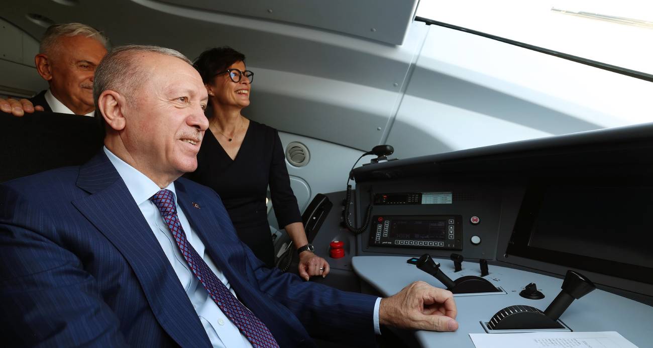 Cumhurbaşkanı Erdoğan hızlı tren hattında ilk sürüşü yaptı