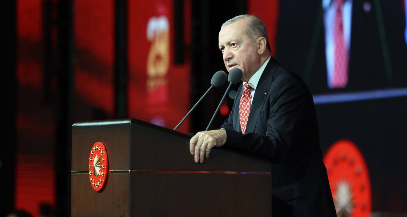 Cumhurbaşkanı Erdoğan: “Türkiye Cumhuriyetini muasır medeniyetler seviyesinin üzerine çıkarmak için var gücümüzle çalışmaya bugün bir kez daha söz veriyoruz”