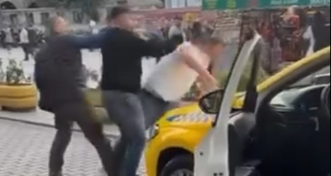 Fatih’te taksicilerin yolcu alma tartışması kavgaya dönüştü